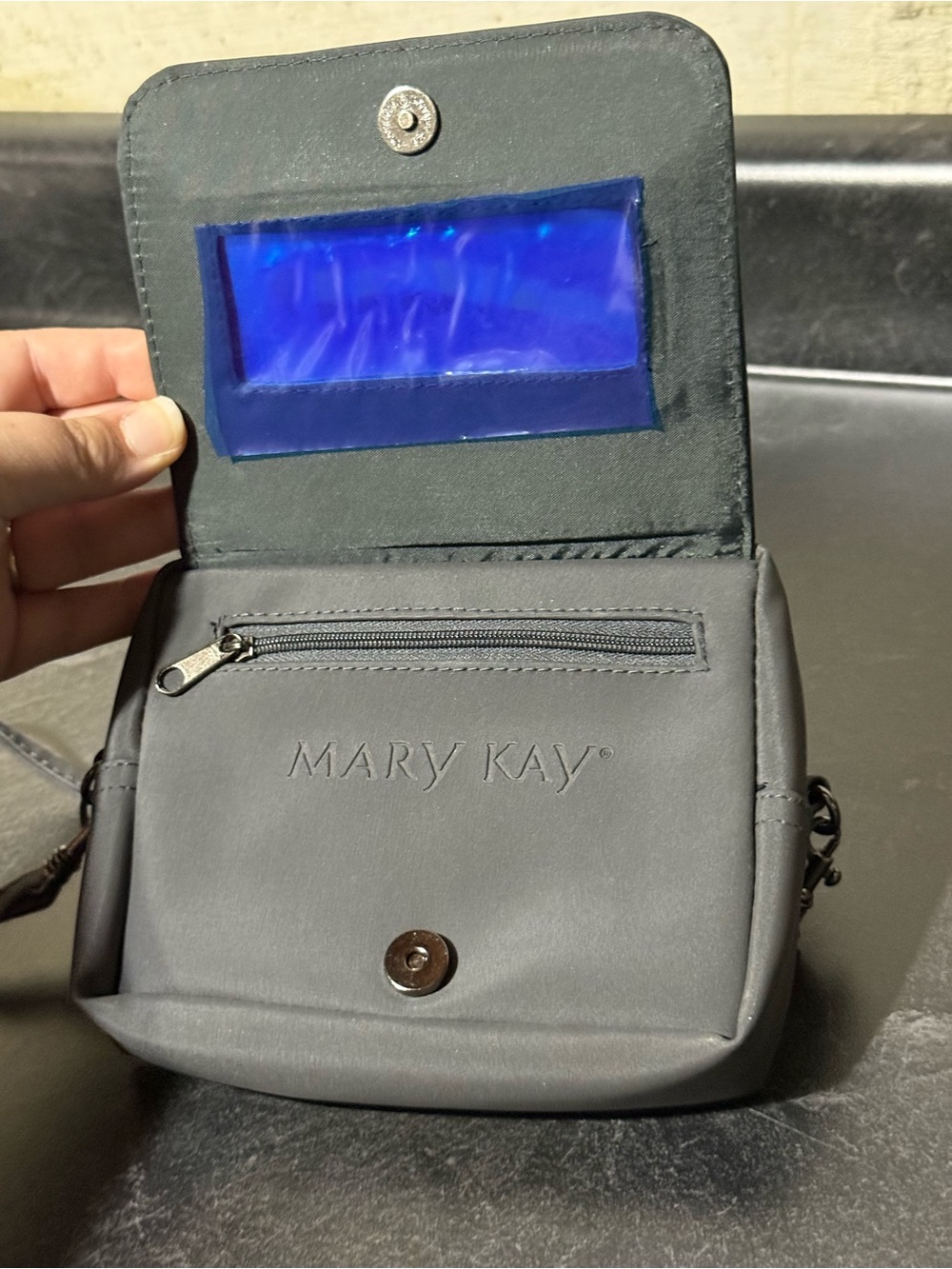 NWOT Mary Kay Small Crossbody Grey Silver Travel Mini Lightweight Wallet Bag 6x6